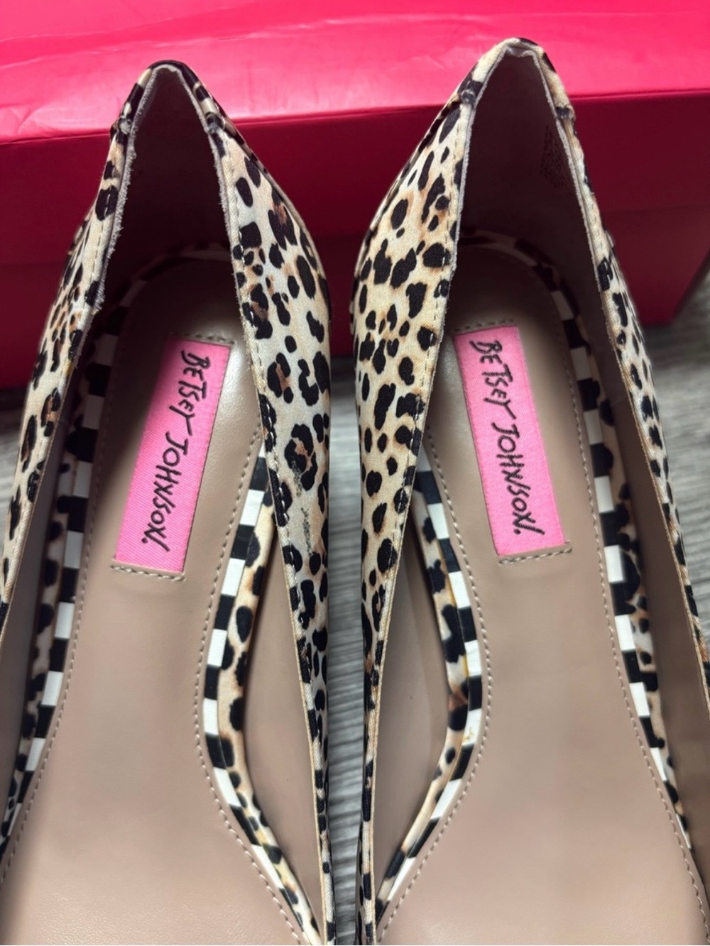Betsey Johnson Leopard Print Pointed Toe Heels with Multicolor Beaded Bow - Picture 3 of 11